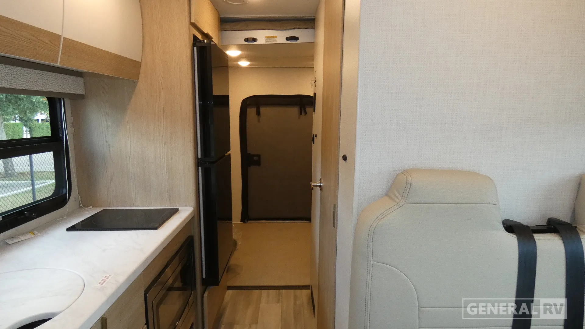 2026 Thor Motor Coach Gemini Trip 22MT - Photo 3