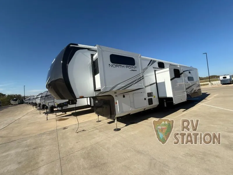 2026 Jayco North Point 377RLBH - Photo 2