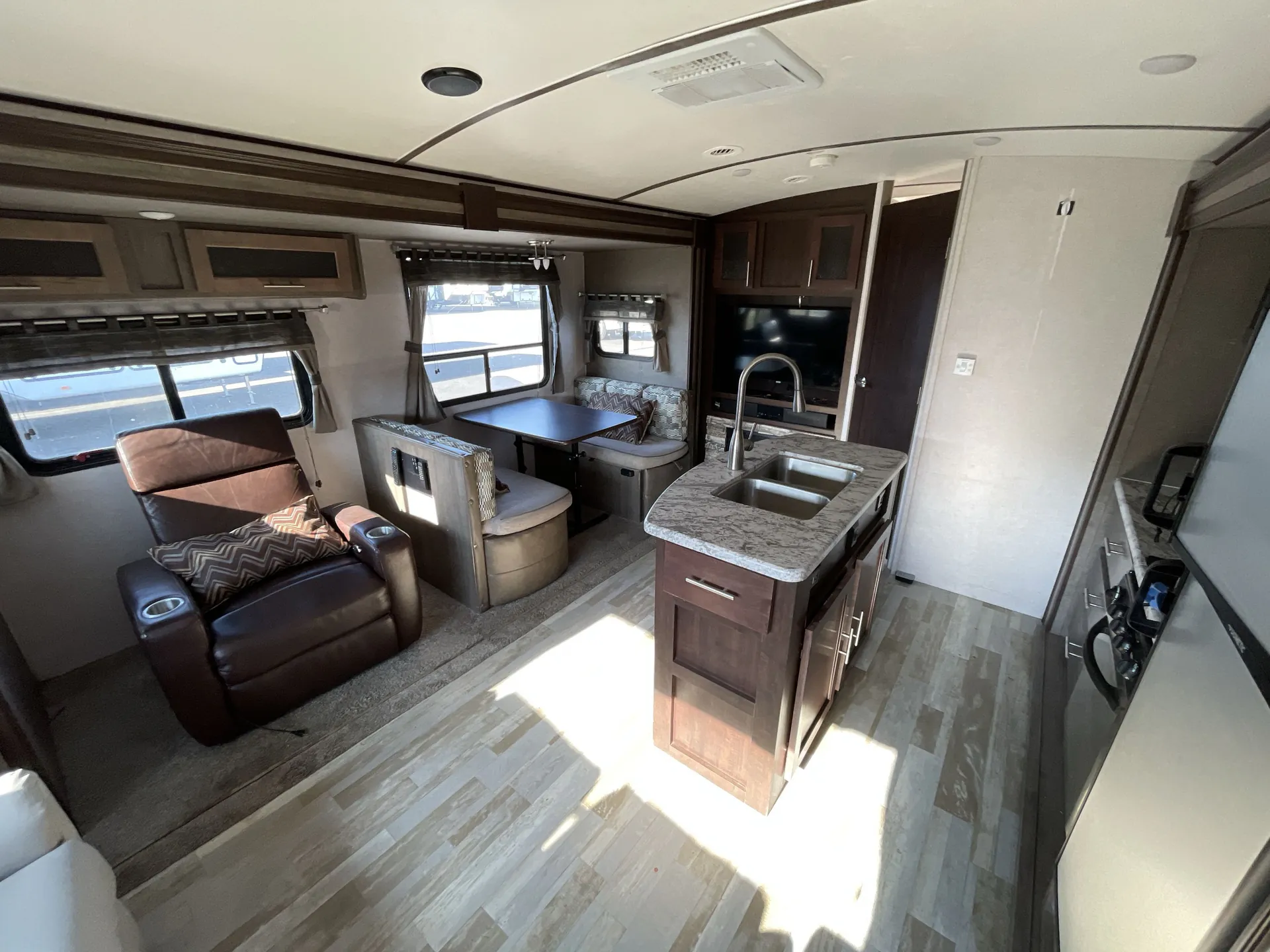 2018 Forest River Surveyor 265RLDS — living area main