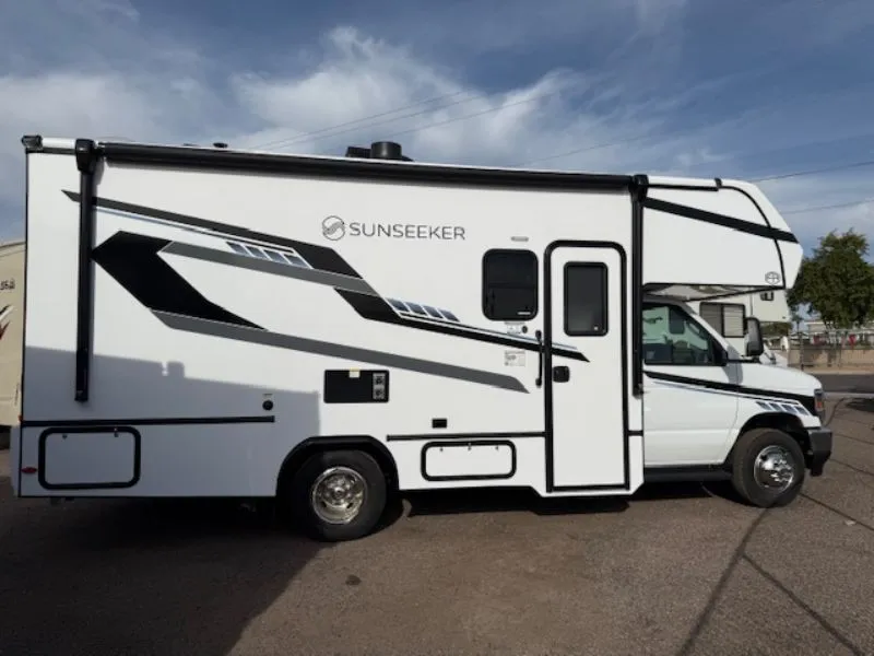 2026 Forest River Sunseeker 2250S LE - Photo 2