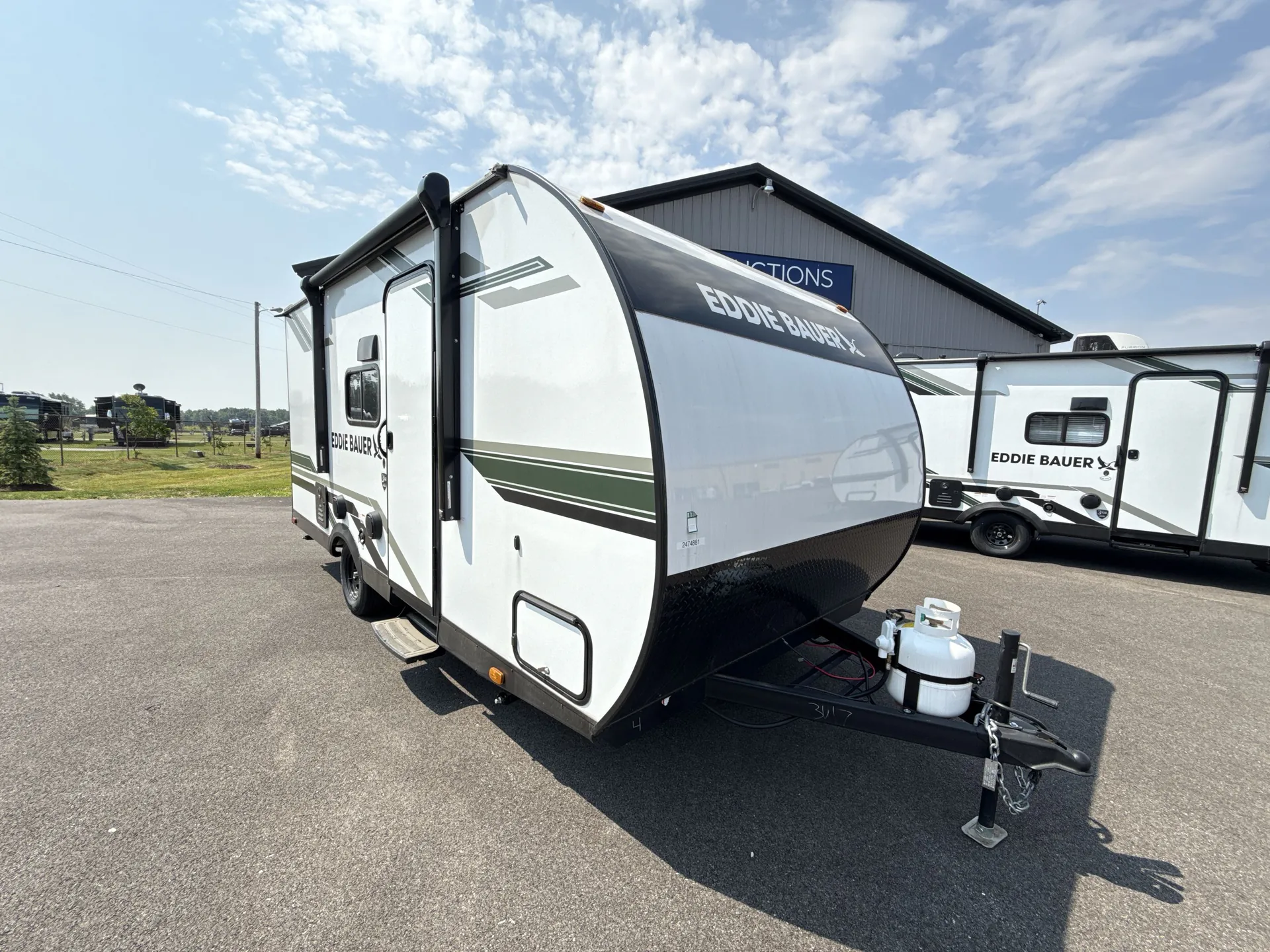 2025 Heartland Eddie Bauer 17BHL - Photo 2