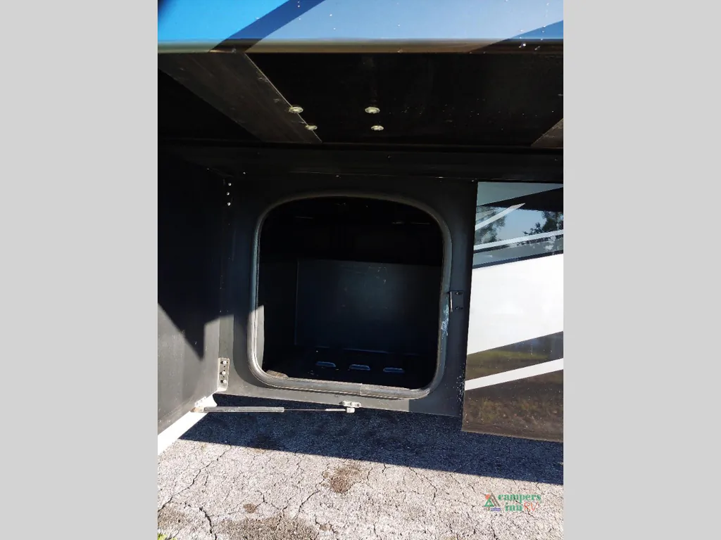 2021 Thor Motor Coach Challenger 35MQ, Photos photo 31