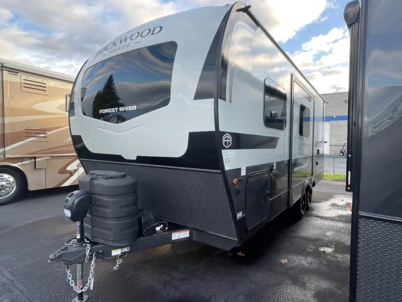 2026 Forest River Rockwood Mini Lite 2205S - Photo 3
