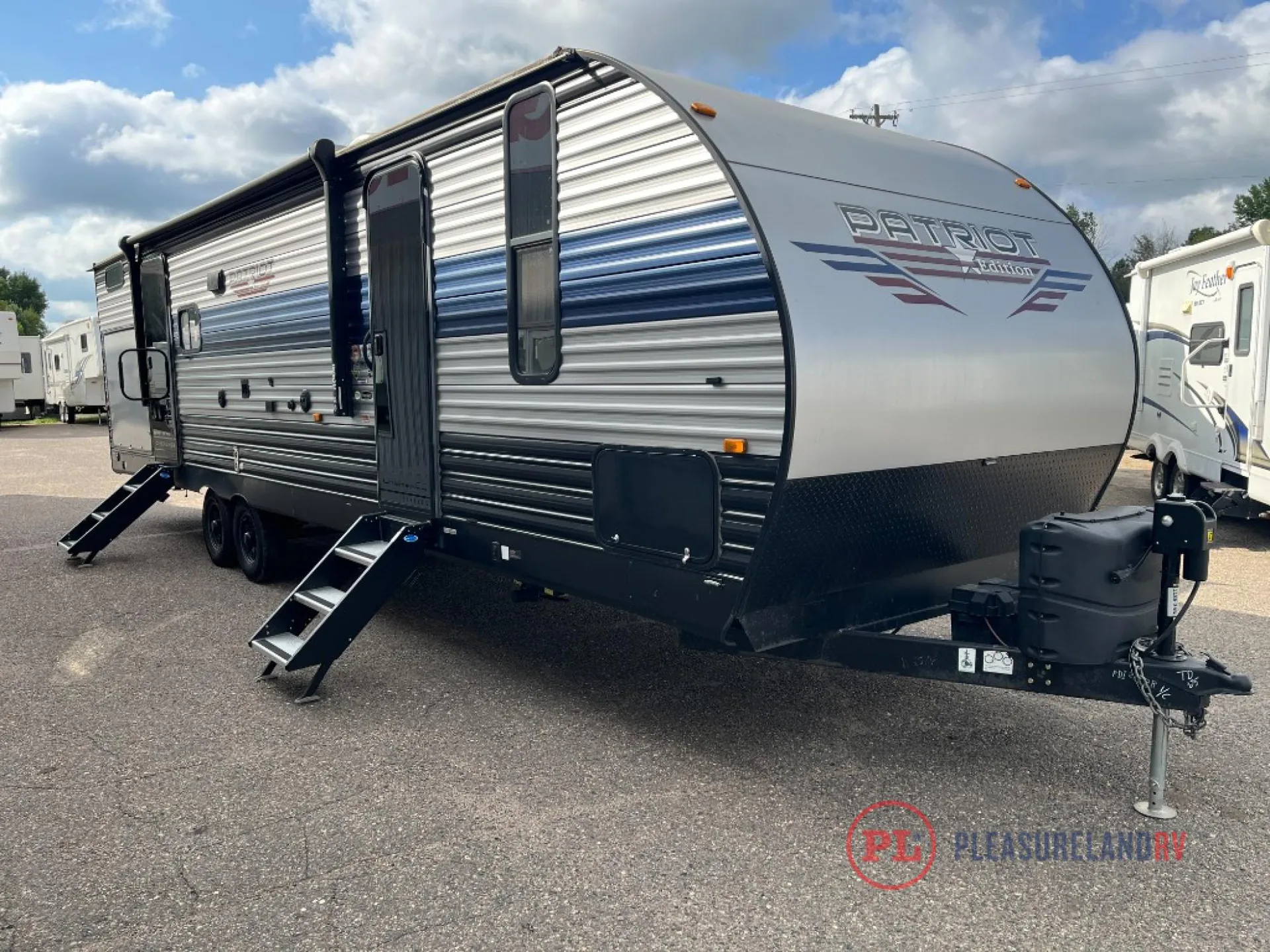 2022 Forest River Cherokee 294GEBG dealer photo 1 from Pleasureland RV Center