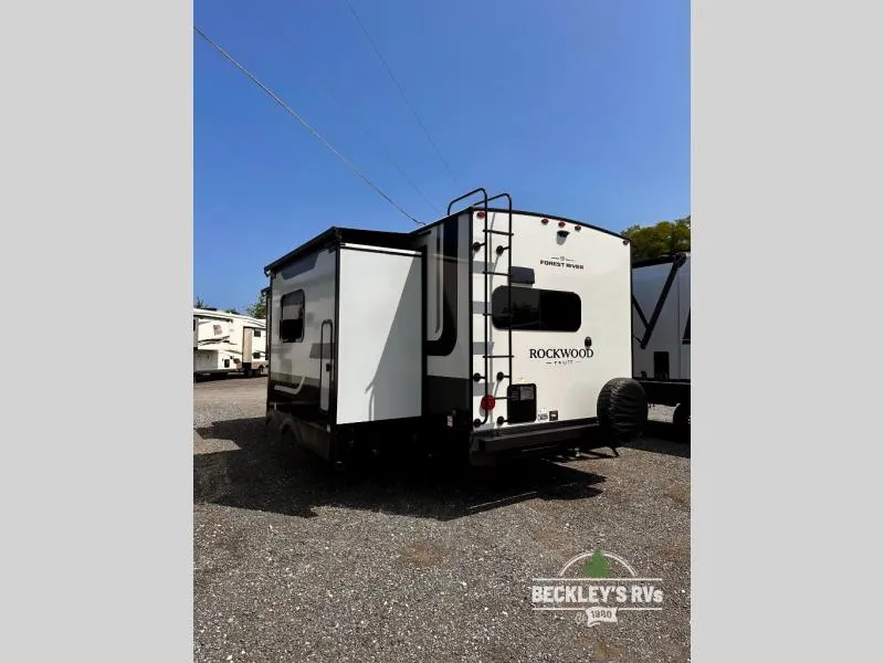 2026 Forest River Rockwood Mini Lite 2515S - Photo 3