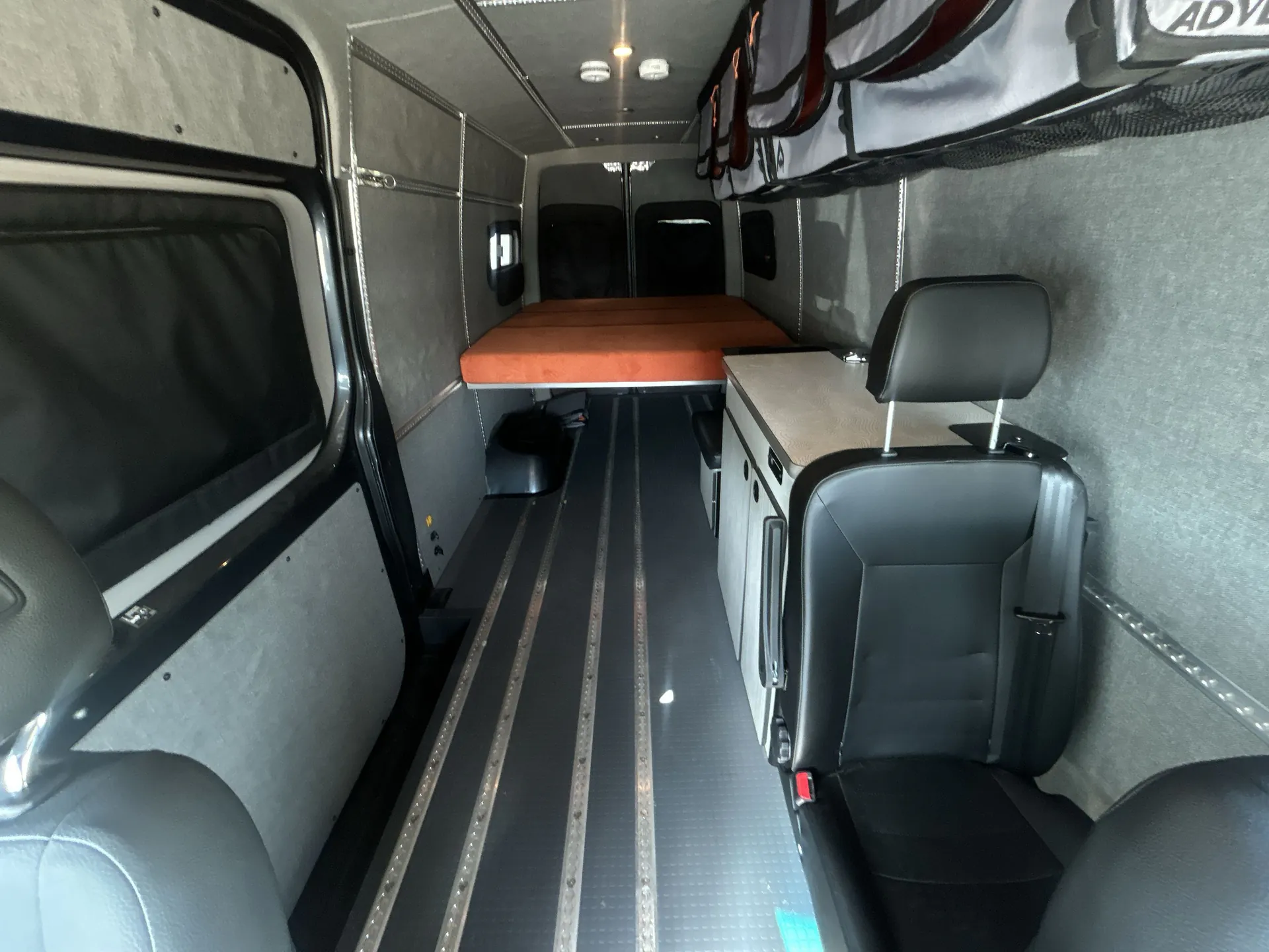 2023 Winnebago Adventure Wagon 70SE — living area main