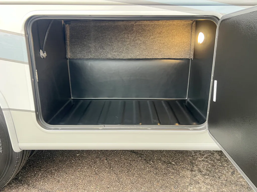 2027 Entegra Coach Vision XL 36C, Photos photo 32