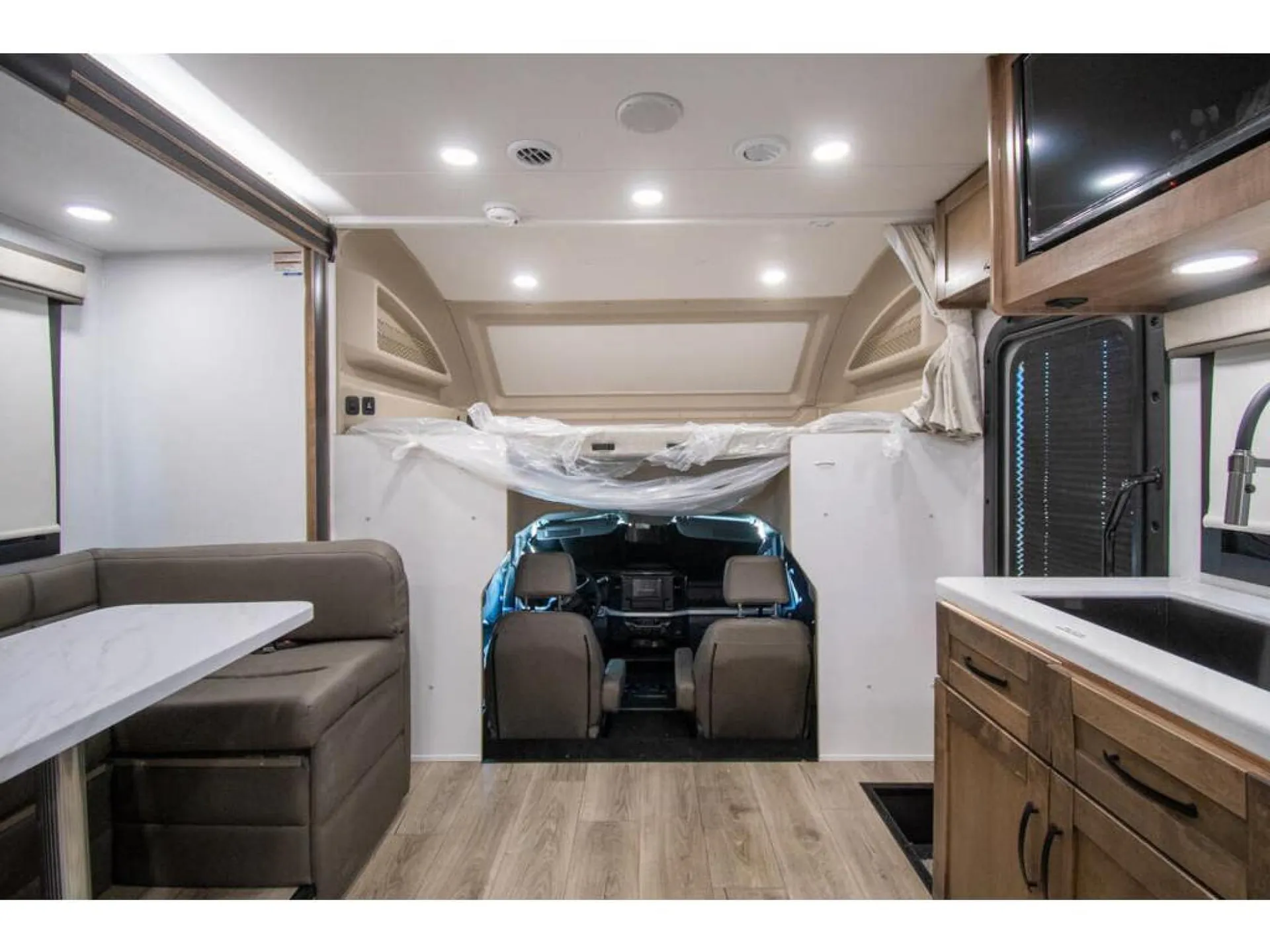 2026 Entegra Coach Esteem XL 30M - Photo 4