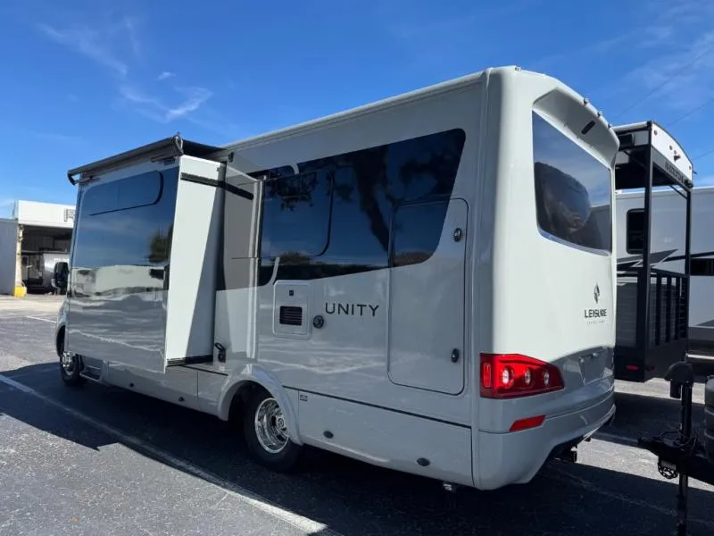 2026 Leisure Travel Unity 24MBL - Photo 3