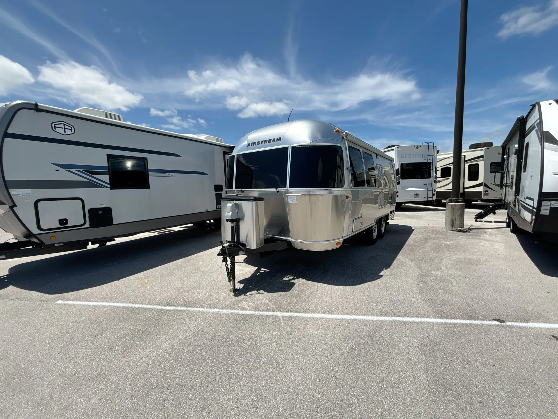 2018 airstream Flying Cloud 23CB - Photo 2
