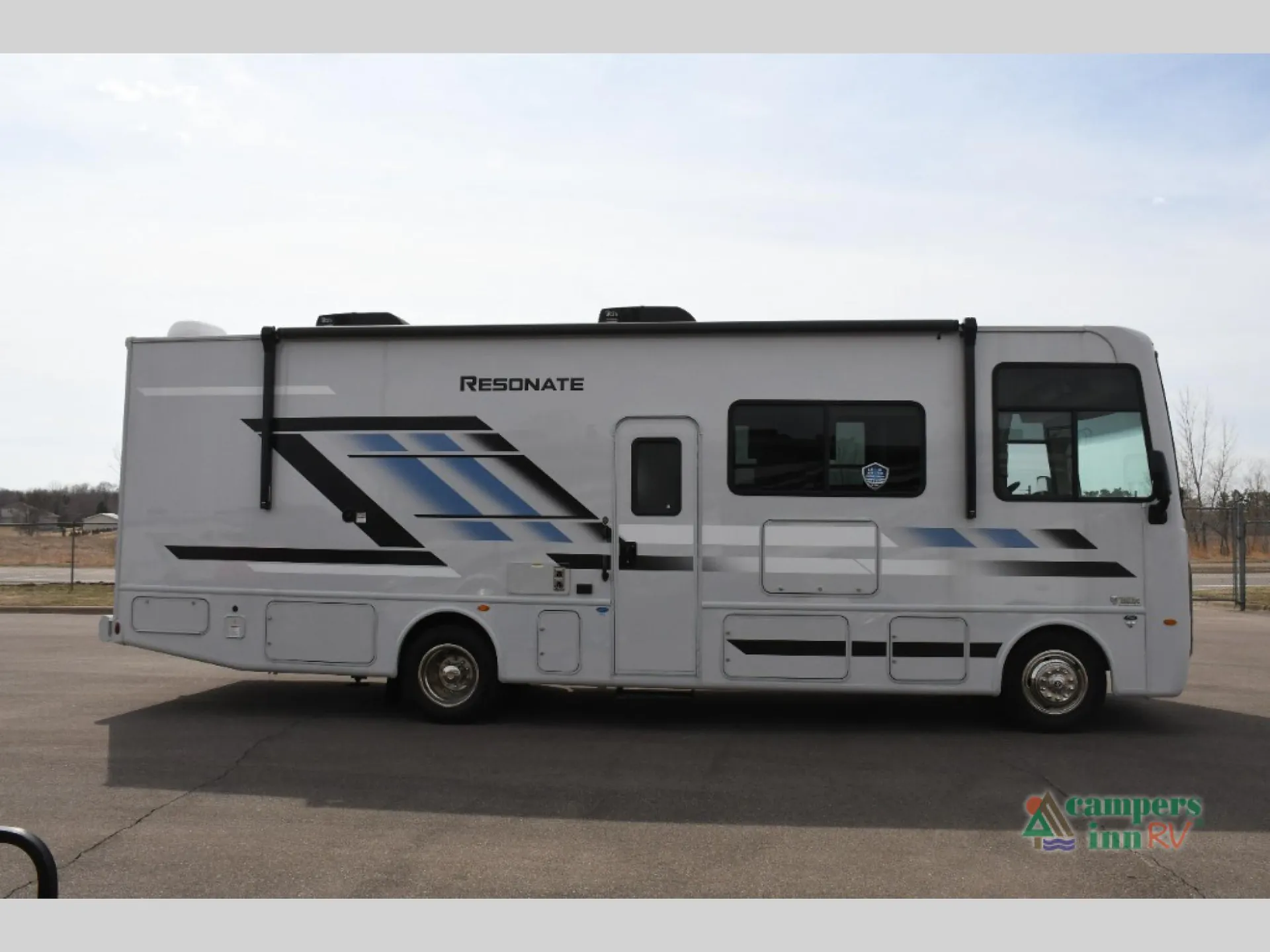 2026 Thor Motor Coach Resonate 29G - Photo 3