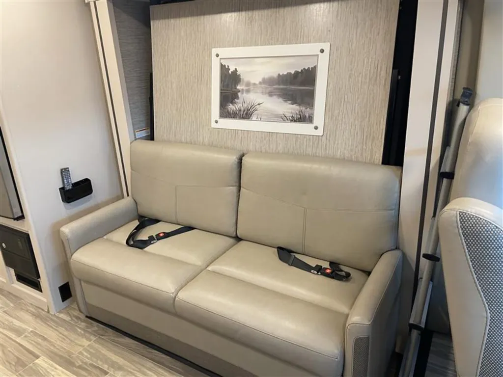 2021 Thor Motor Coach Axis 24.3, Photos photo 3