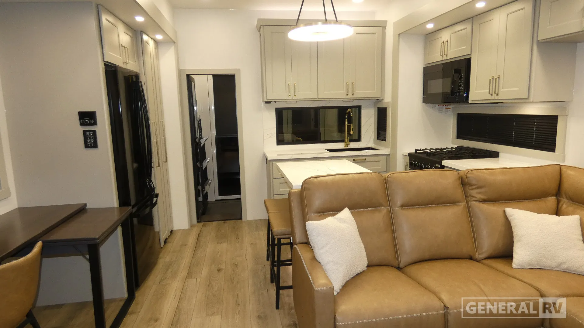 2026 Brinkley Model G 3250 - Photo 3