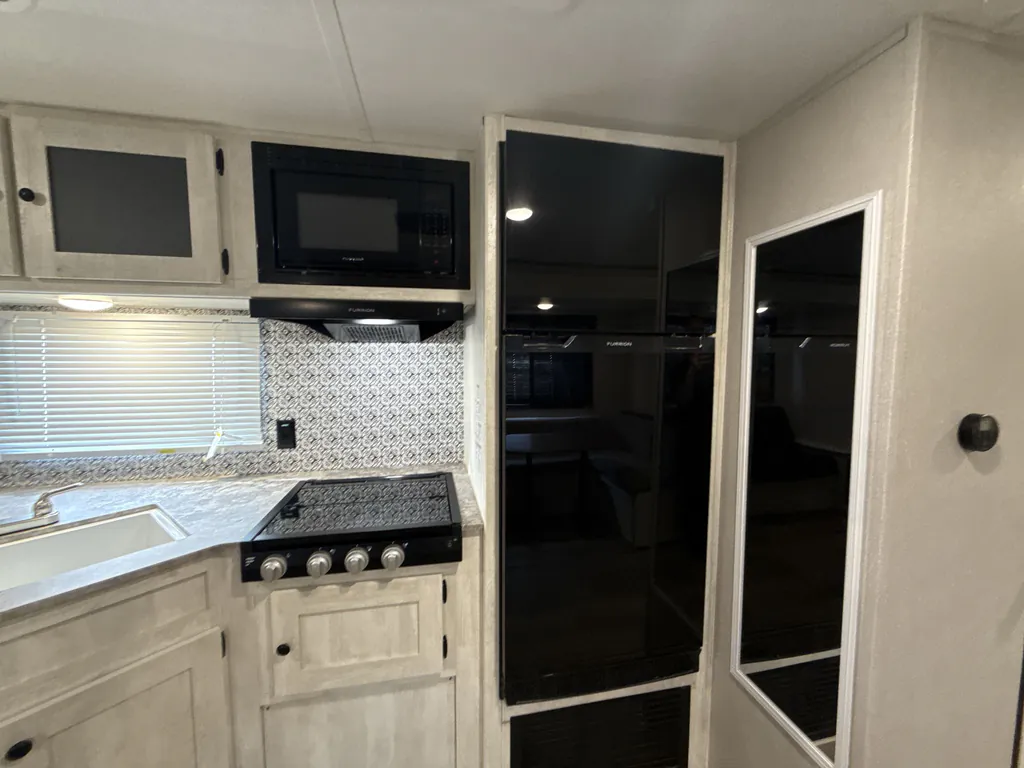 2024 Shasta I-5 530QB, Photos photo 15