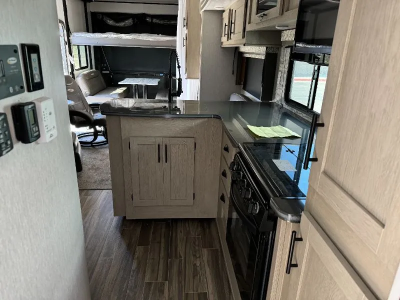 2023 Forest River Stealth KS3016G, Photos photo 21