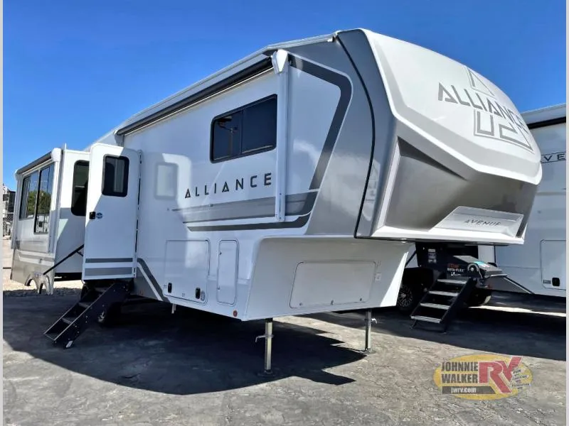 2027 Alliance RV Avenue 32RLS - Photo 2