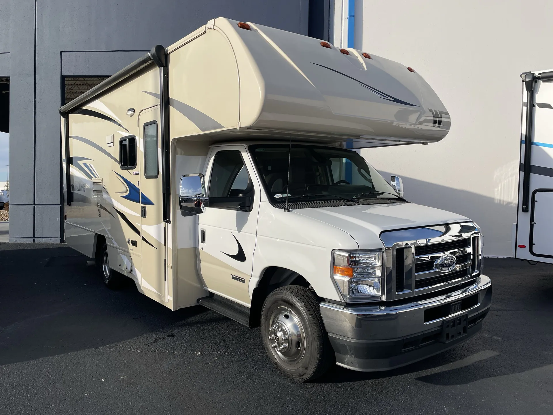 2024 Winnebago Minnie Winnie 22M - Photo 2