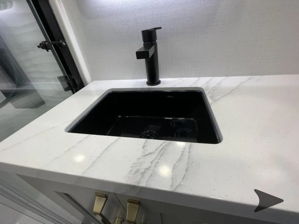 2026 Brinkley Model G 3950, Photos photo 69