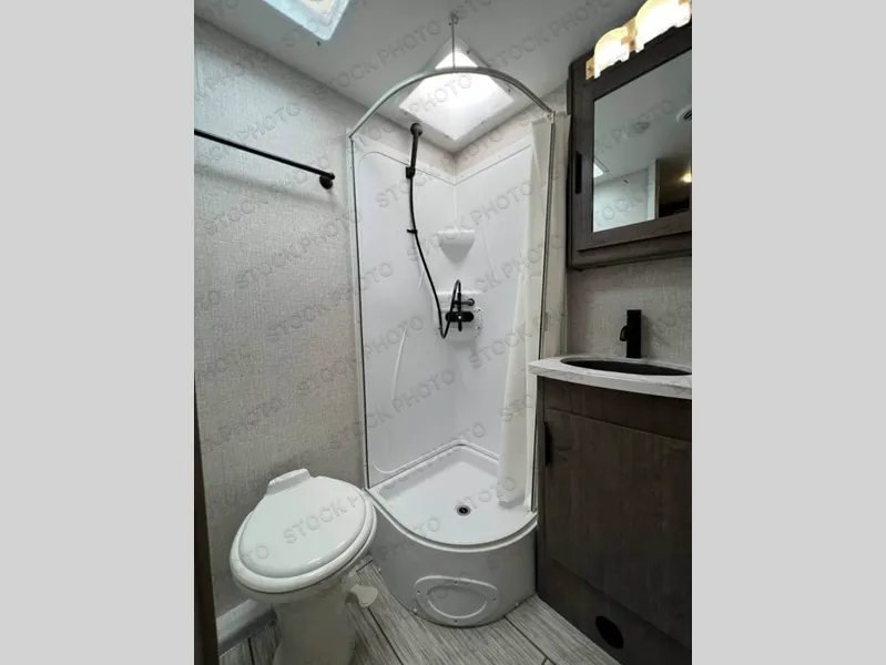 2026 Lance Lance Travel Trailers 1685 - Photo 4