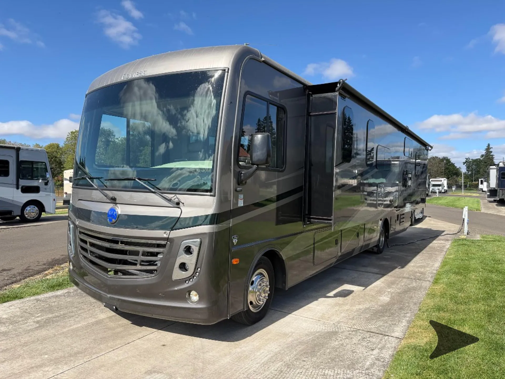 2023 Holiday Rambler Eclipse 34J dealer photo 2 from Bish's RV