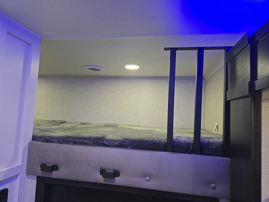 2025 Jayco Seismic Luxury Series 4113, Photos photo 19