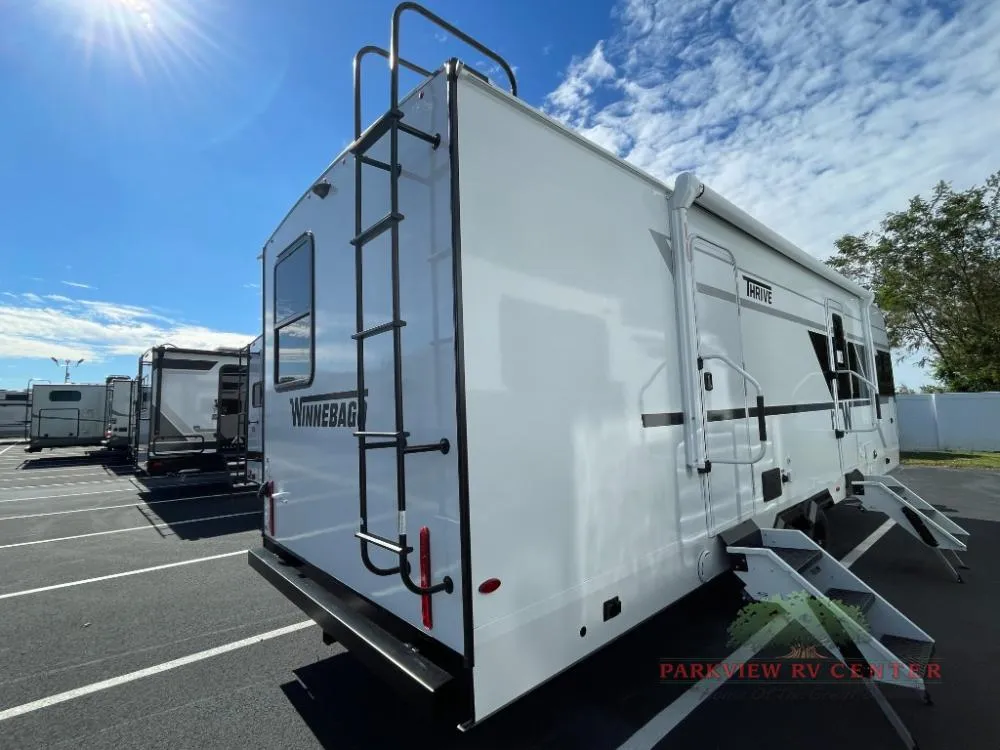 2026 Winnebago Thrive 26FKD - Photo 3