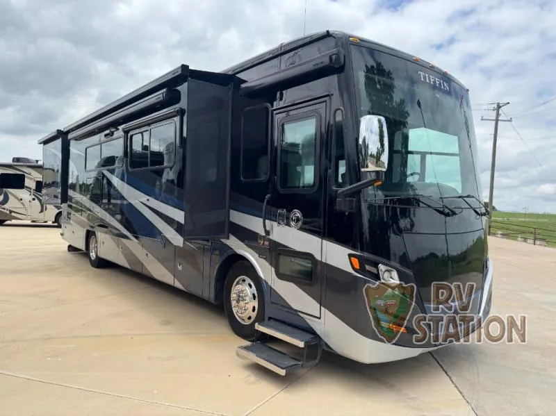 2022 Tiffin Allegro Red 360 37 PA - Photo 2