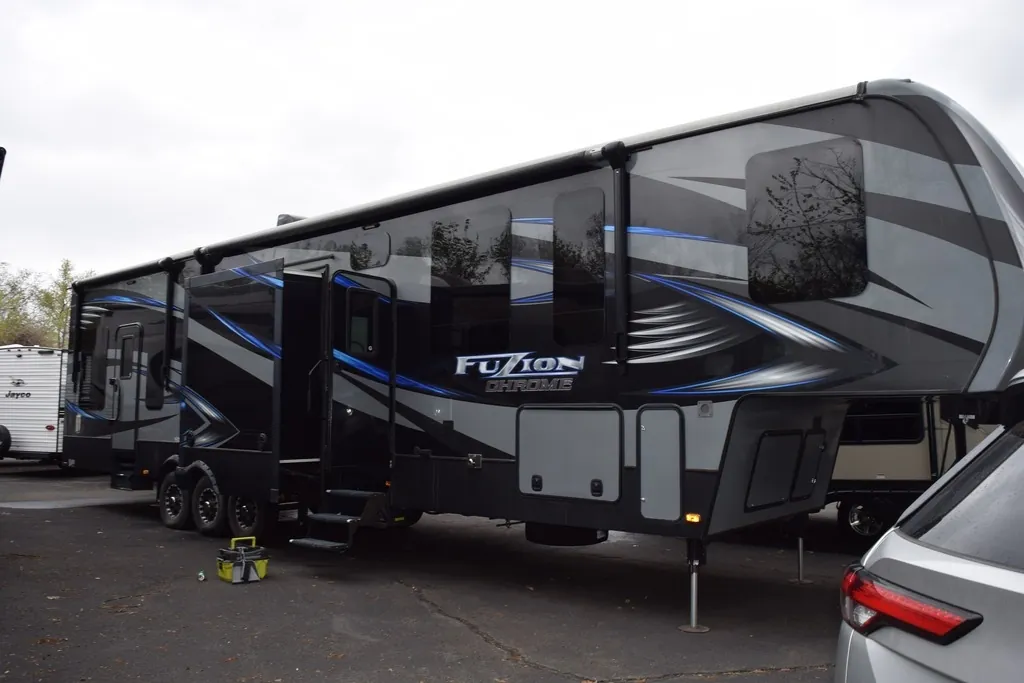 2016 Keystone Fuzion 403 - Photo 4