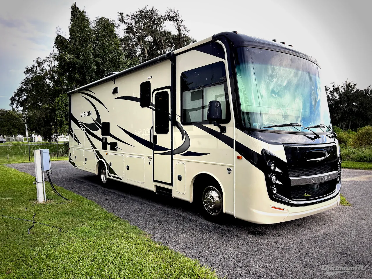 2021 Entegra Coach Vision 31V - Photo 2
