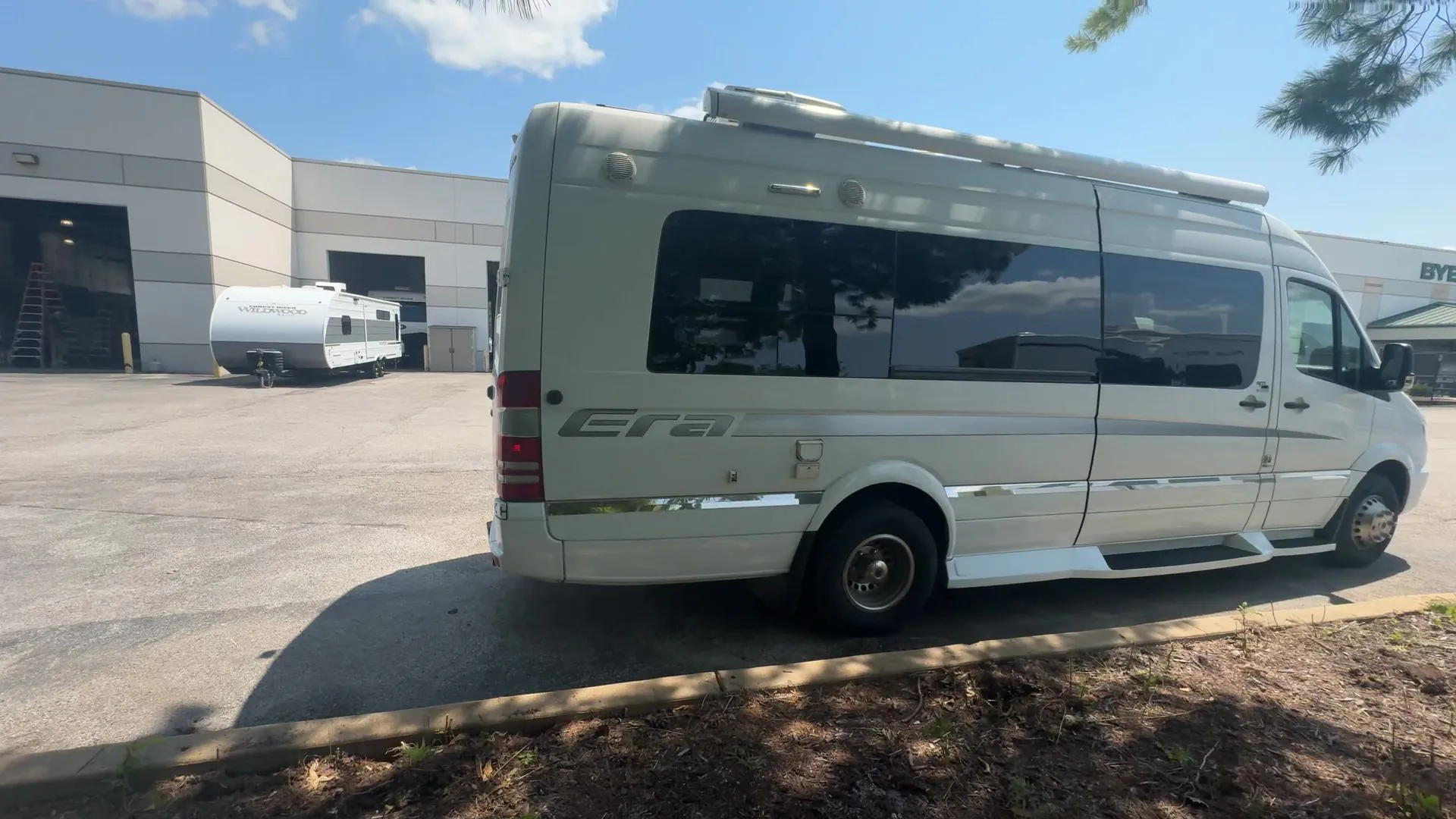 2015 Winnebago Era 70A - Photo 4