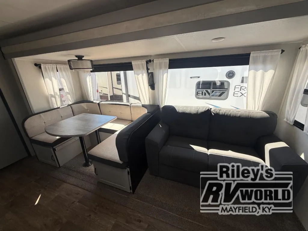 2022 Forest River Vibe 32BH, Photos photo 10