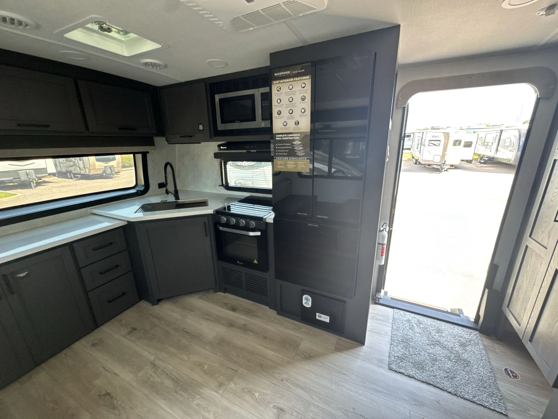 2027 Forest River Rockwood Ultra Lite 2608BS — Photo 7