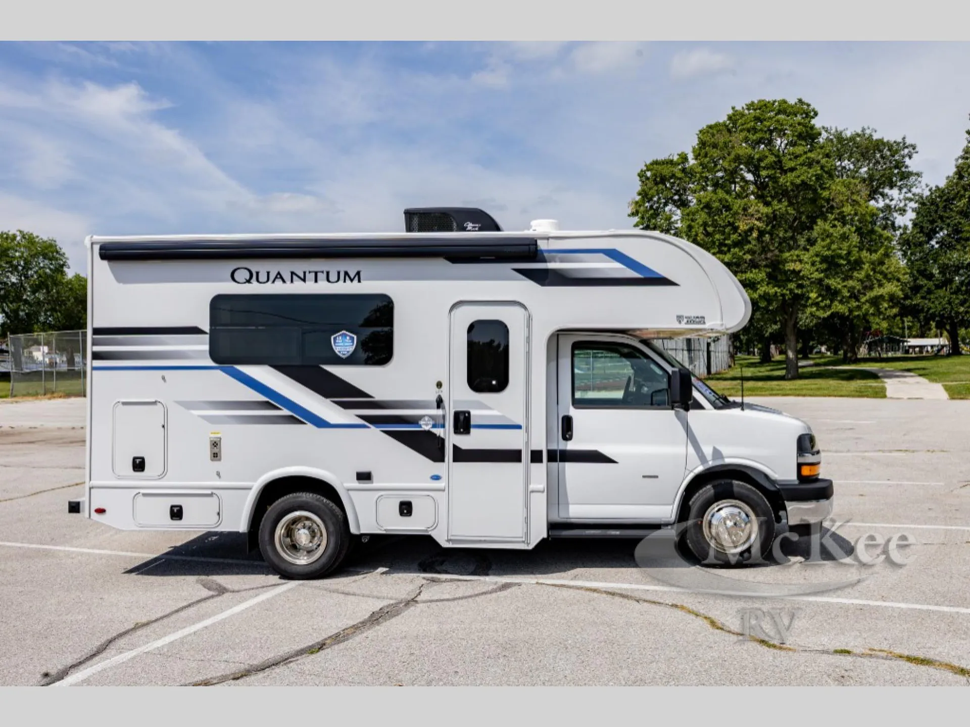 2027 Thor Motor Coach Quantum LX19 - Photo 4