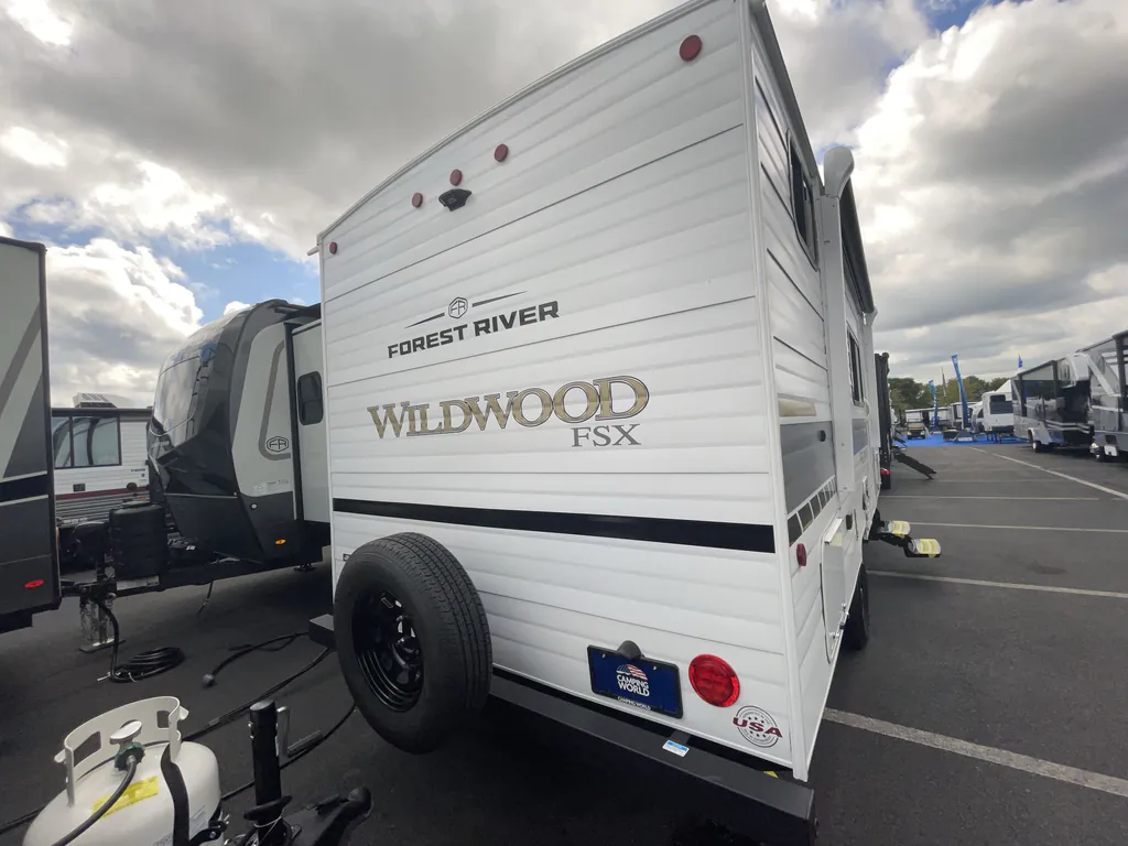 2027 Forest River Wildwood FSX 178BH, Photos photo 7