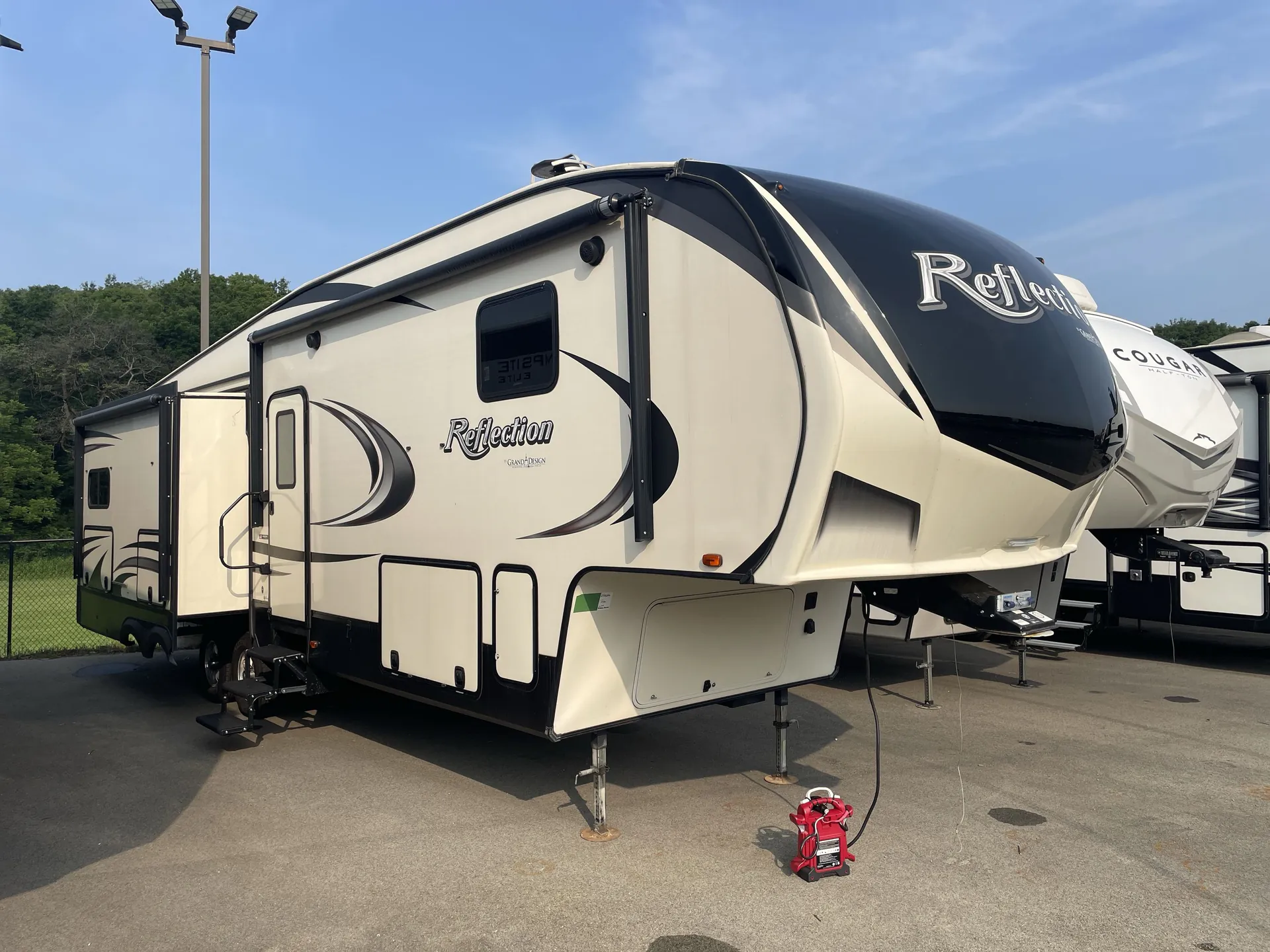 2019 Grand Design Reflection 320MKS - Photo 2