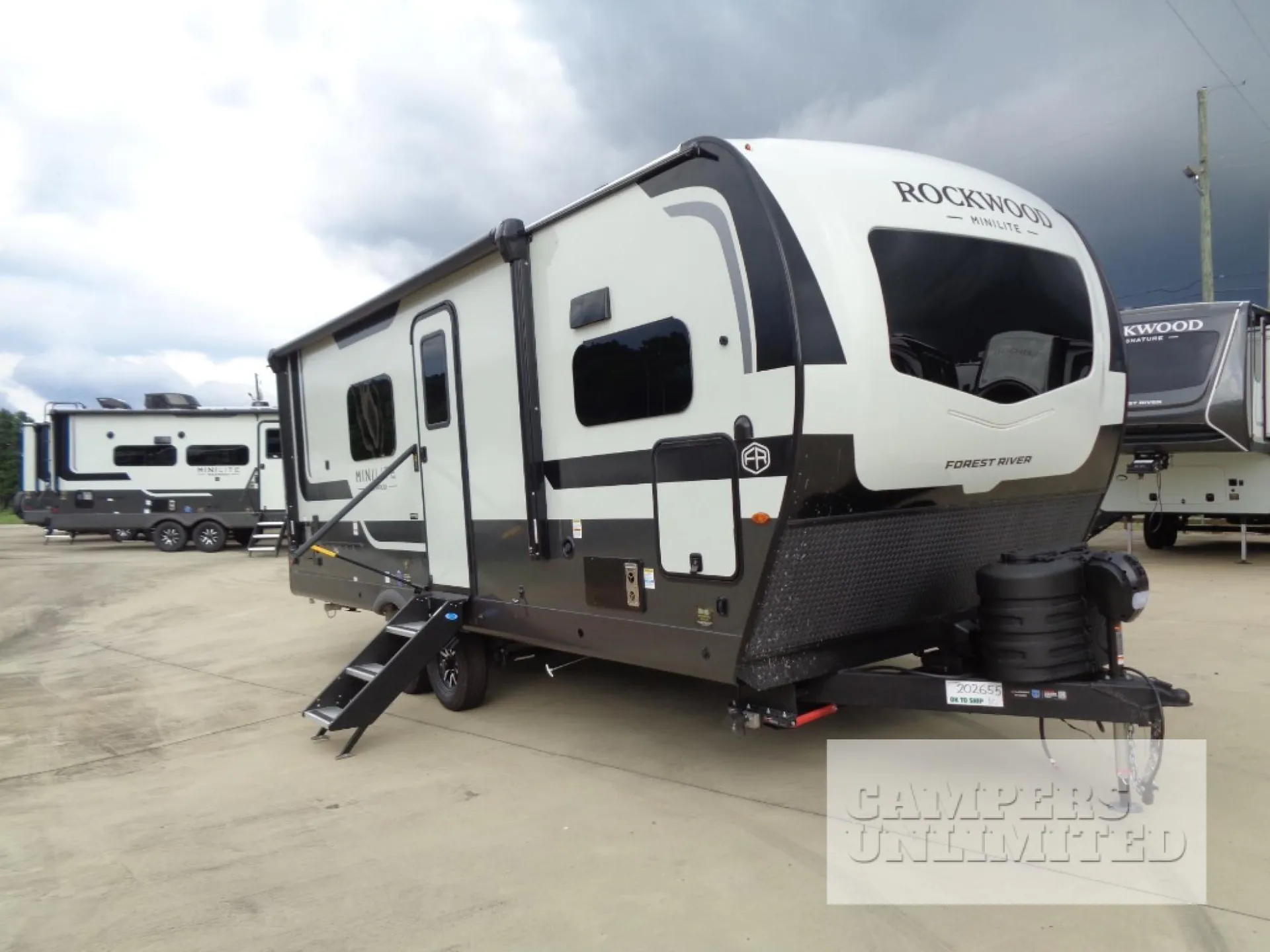 2027 Forest River Rockwood Mini Lite 2523MBR