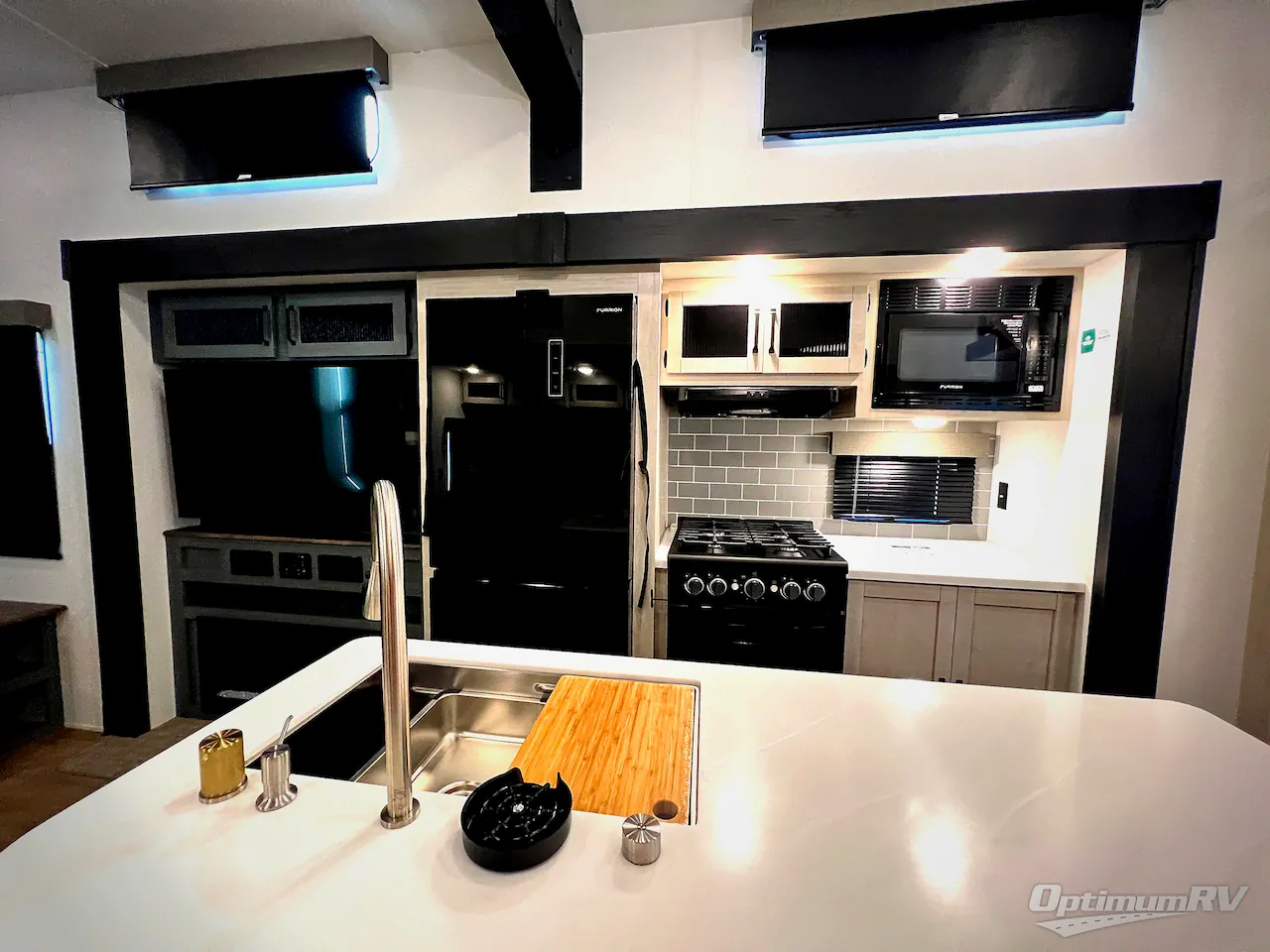2026 Forest River Puma Vista 401RLFT — Photo 6