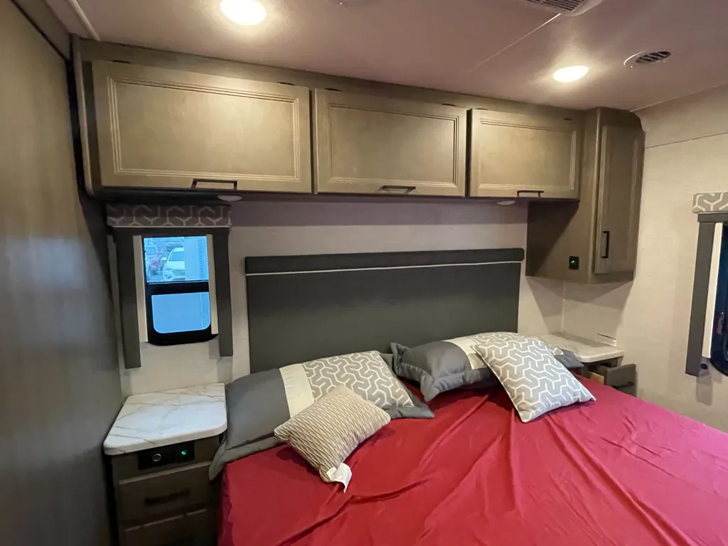 2024 Thor Motor Coach Freedom Traveler A32, Photos photo 17