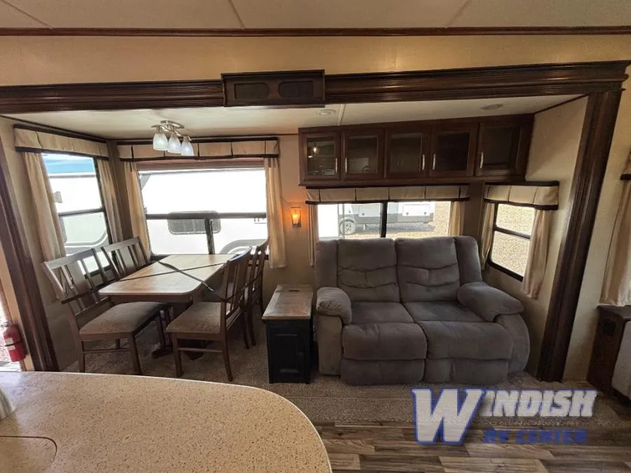 2016 Grand Design Solitude 369RL - Photo 4