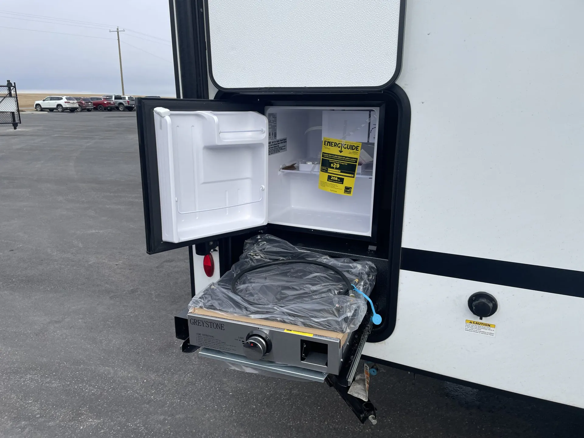 2025 Winnebago M-Series 1923RB - Photo 4