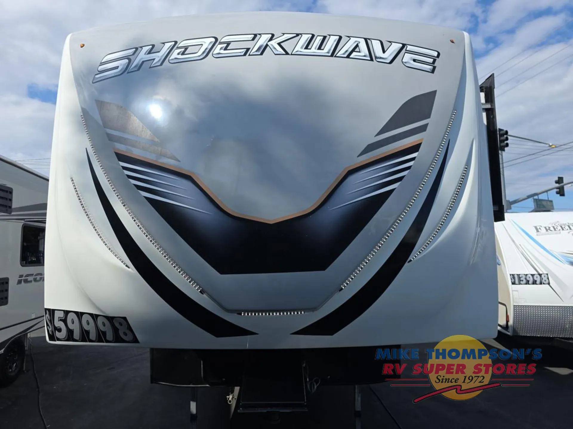 2023 Forest River Shockwave 28FWGDX - Photo 4