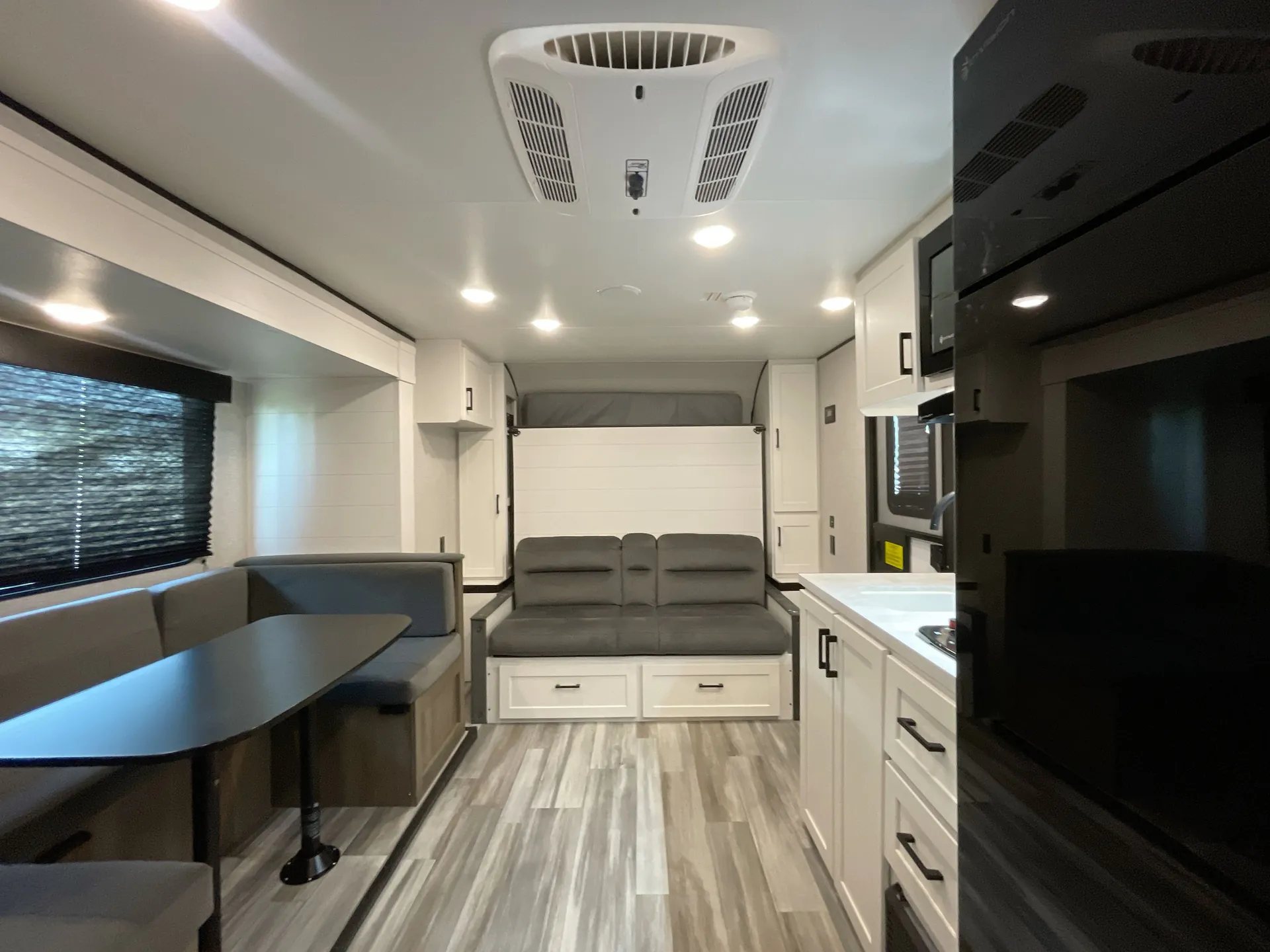 2025 Jayco Jay Flight SLX 197MBW — living area main
