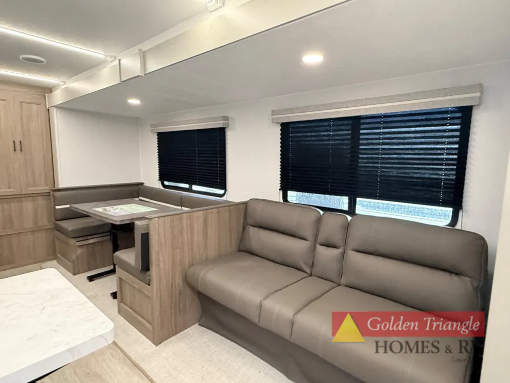2026 Coachmen Freedom Express Select 30SE, Photos photo 6