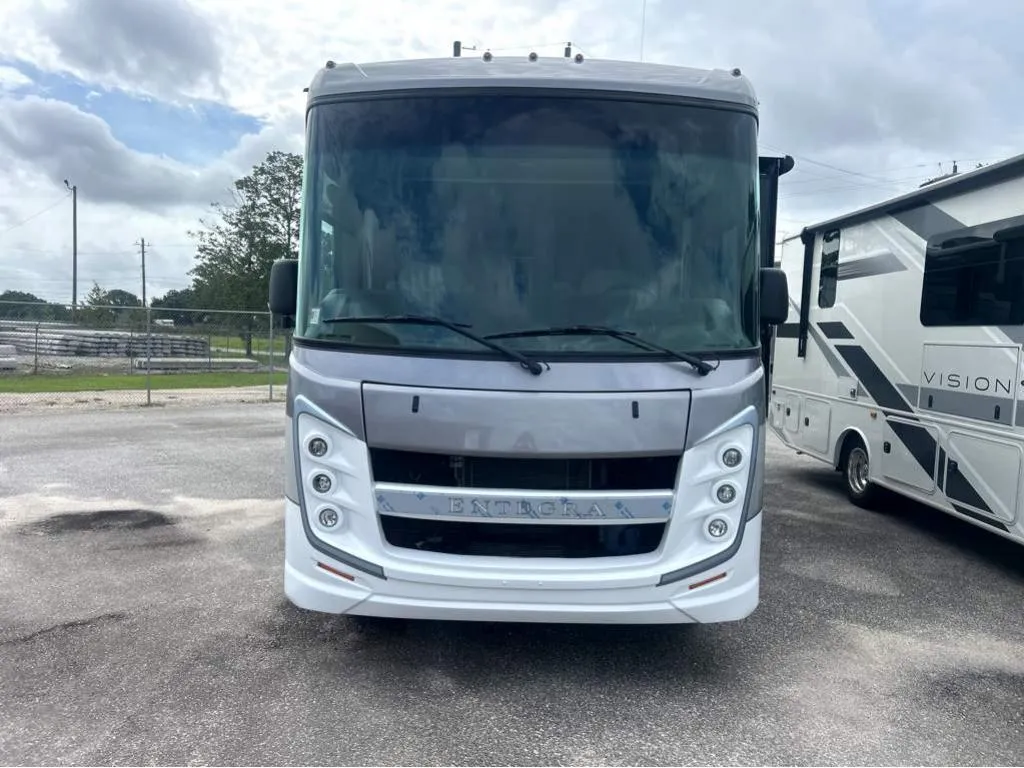 2027 Entegra Coach Vision XL 36C - Photo 3