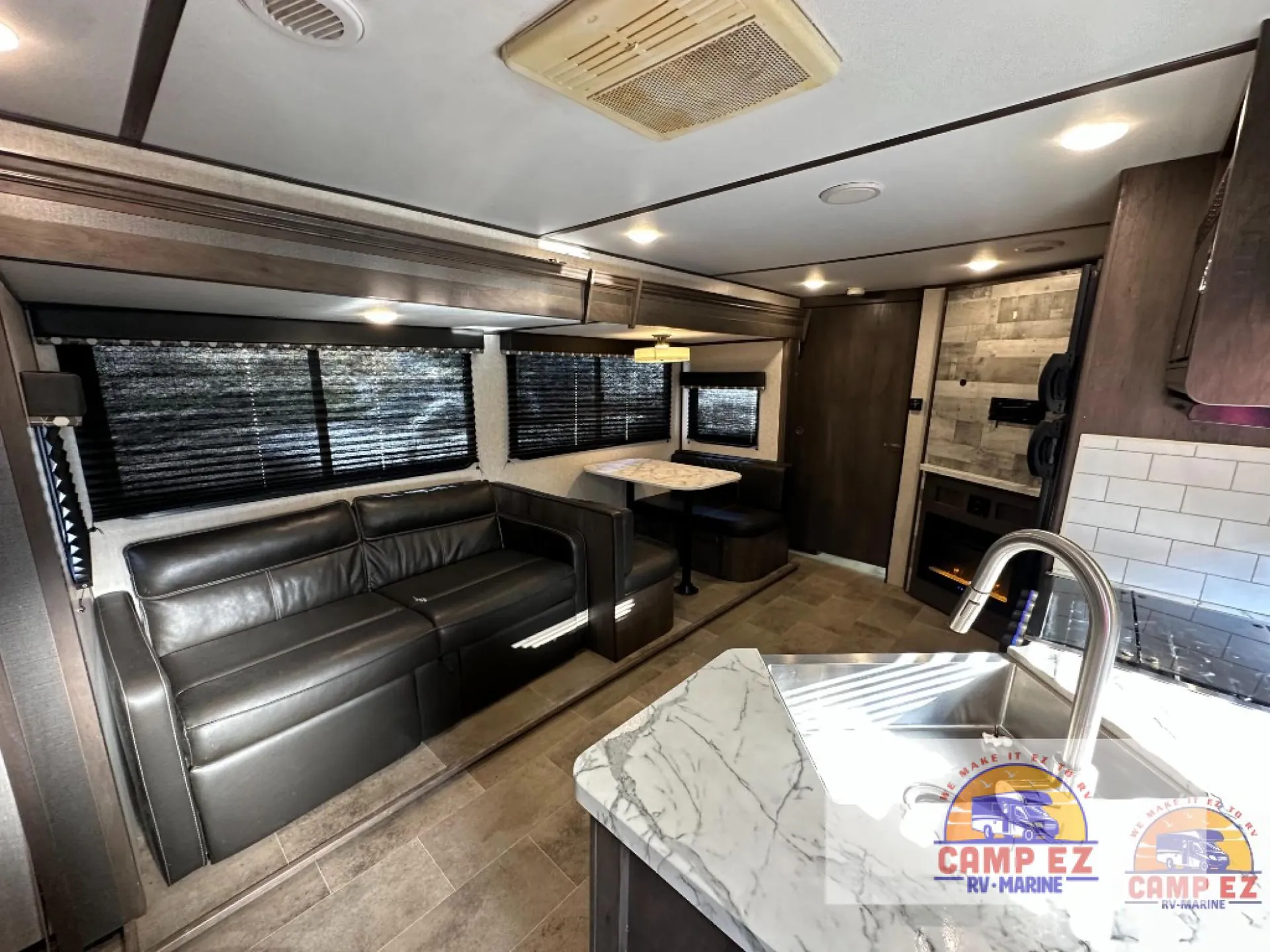 2021 Dutchmen Coleman Light 2715RL - Photo 4