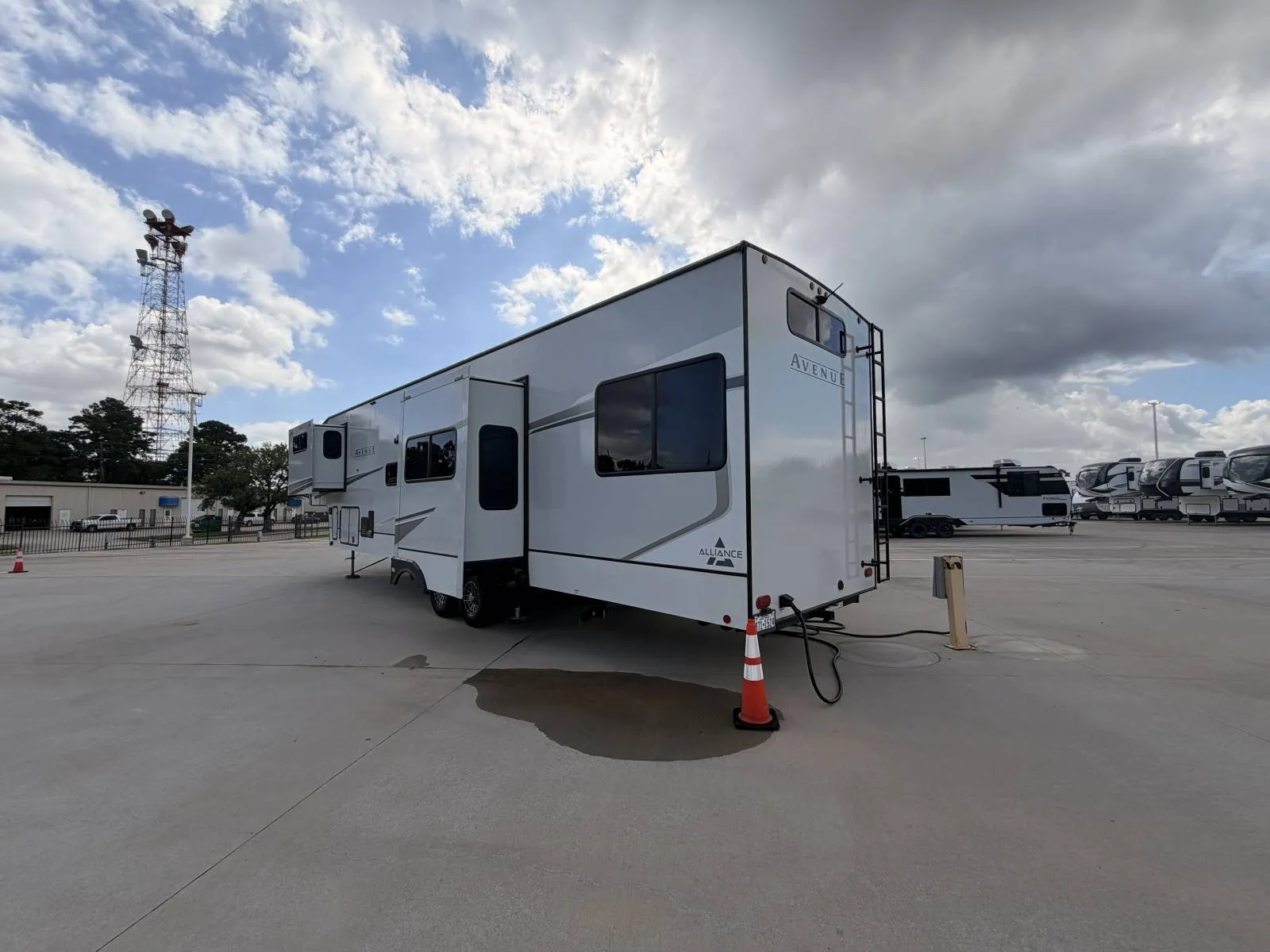 2024 Alliance RV Avenue 38DBL - Photo 4