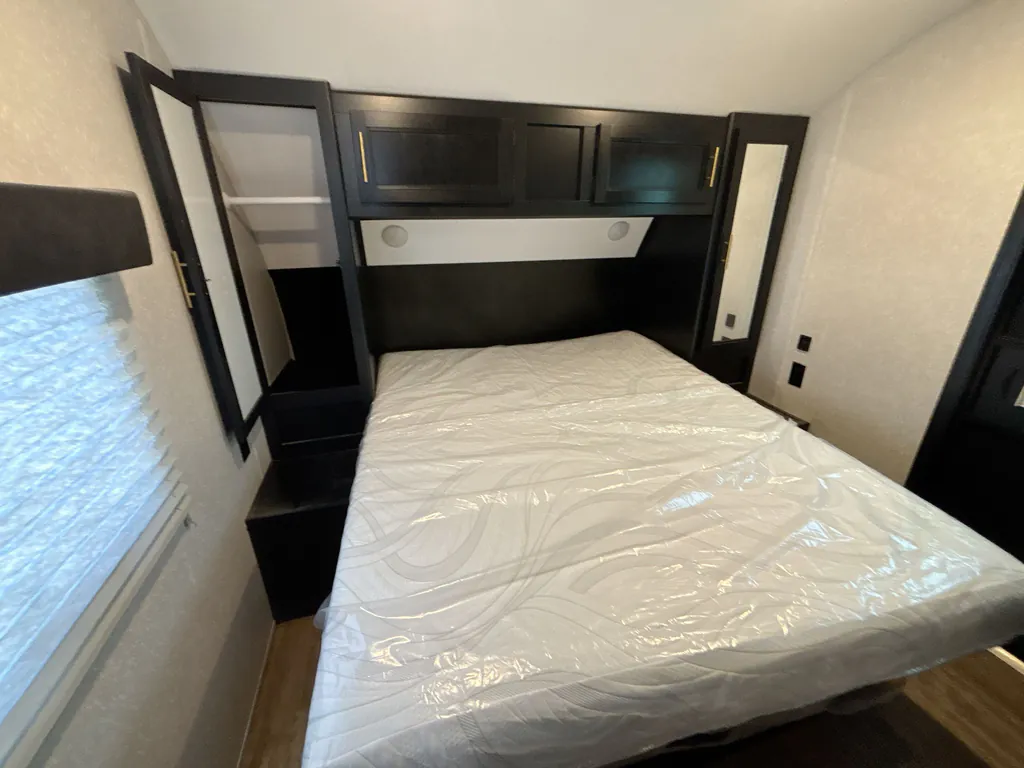 2022 Forest River Cherokee 306MM, Photos photo 15