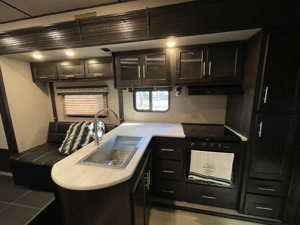 2019 Forest River XLR Hyperlite 29HFX — Photo 6