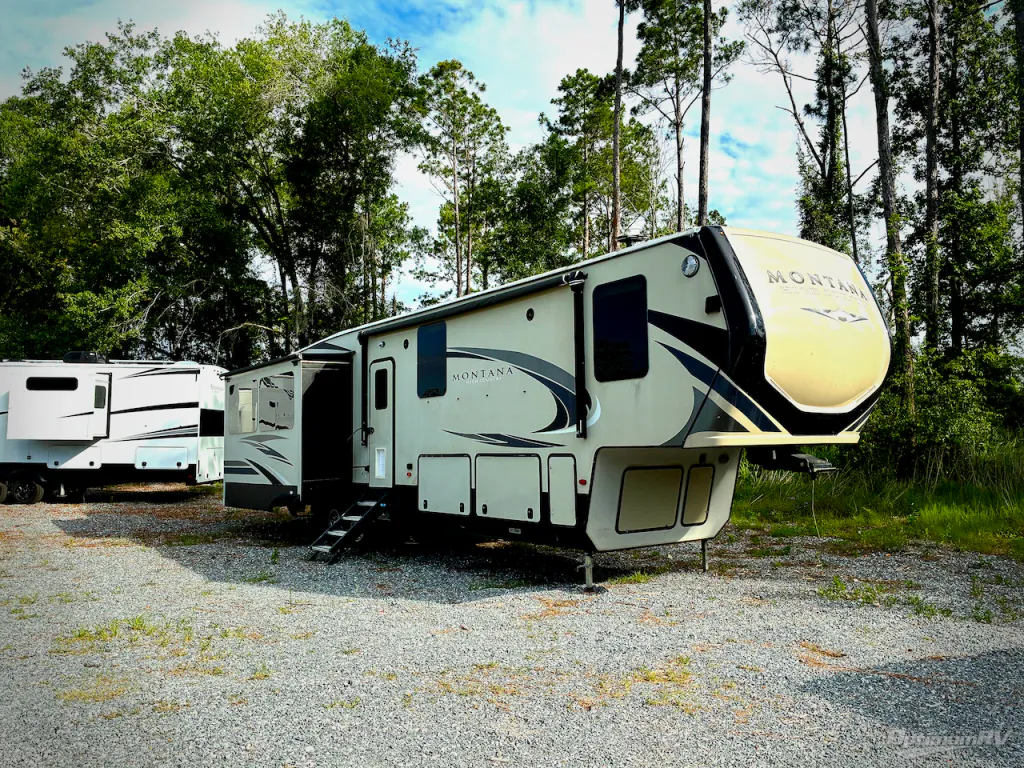 2018 Keystone Montana High Country 385BR, Photos photo 4