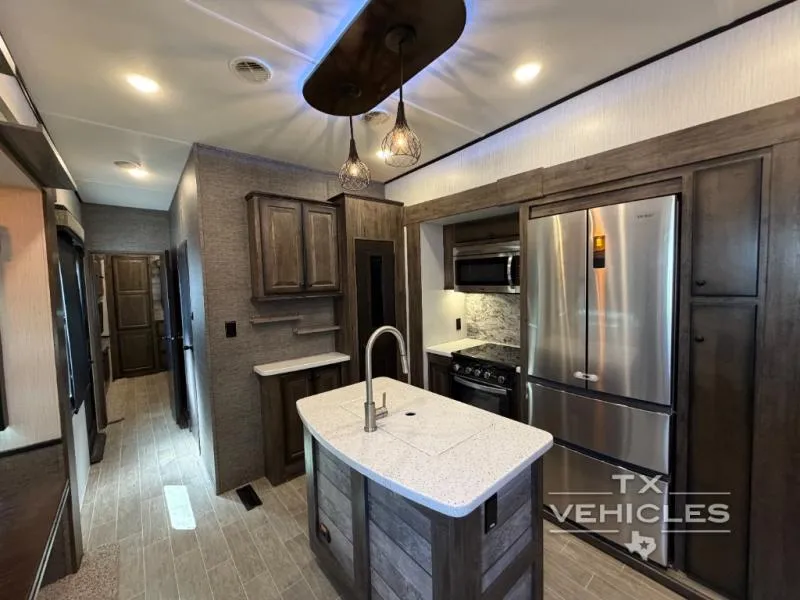 2020 Heartland Bighorn Traveler 38FL - Photo 4